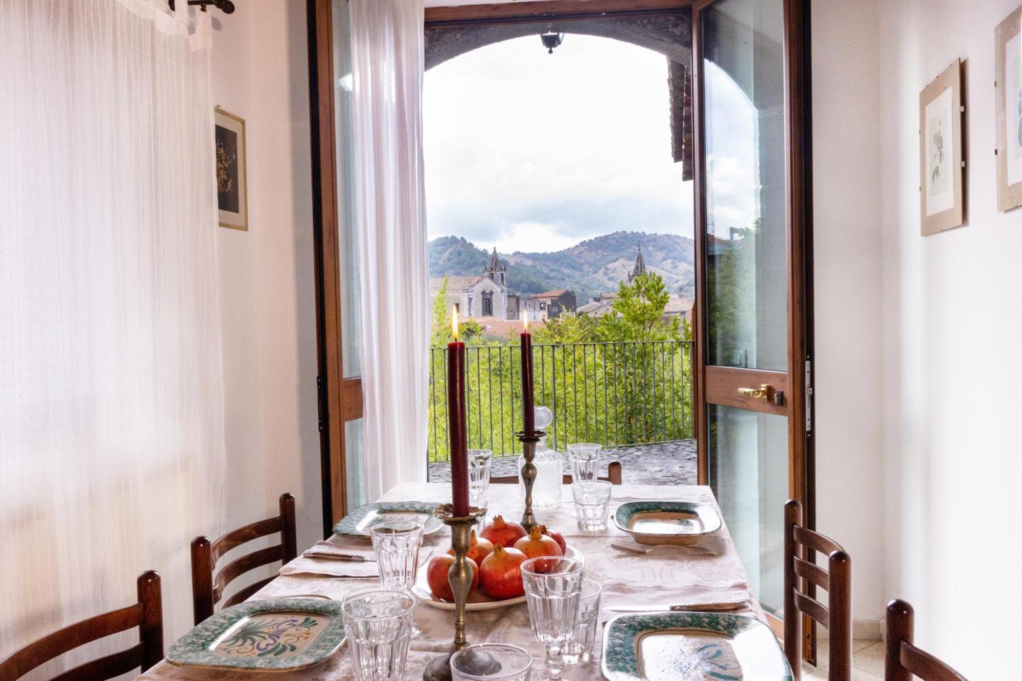 Palazzo Previtera Hotell Linguaglossa Rum bild